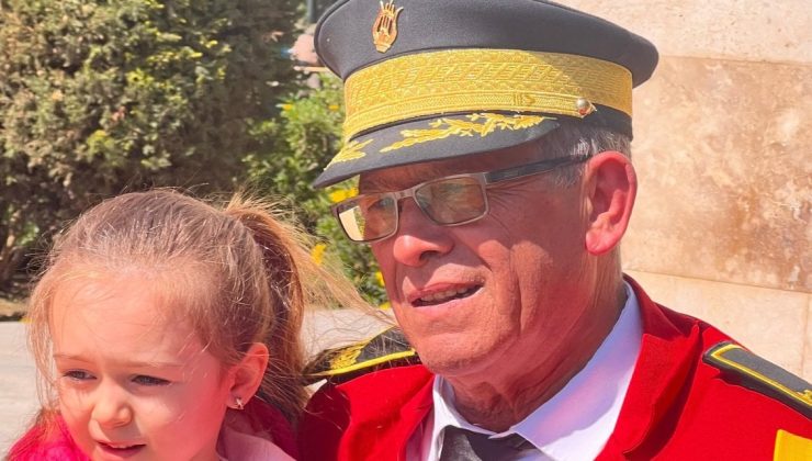 Torbalı’da ‘İzmir Marşı’ İstifası! Bando Şefi Oturma Eylemi Başlattı