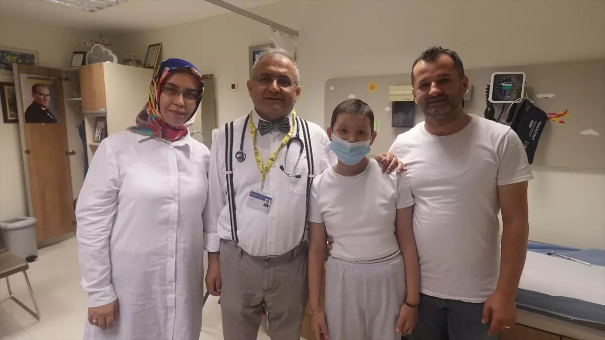 Lösemiyle Mücadele Eden Gökçenur’a Kemik İliği Nakli