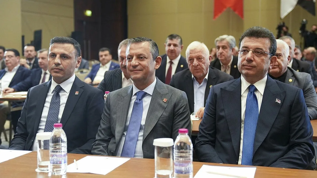 Kemal Kılıçdaroğlu ve Ekrem İmamoğluÖzgür Özel’i yemekte kararlı | Mahmut Övür yazdı