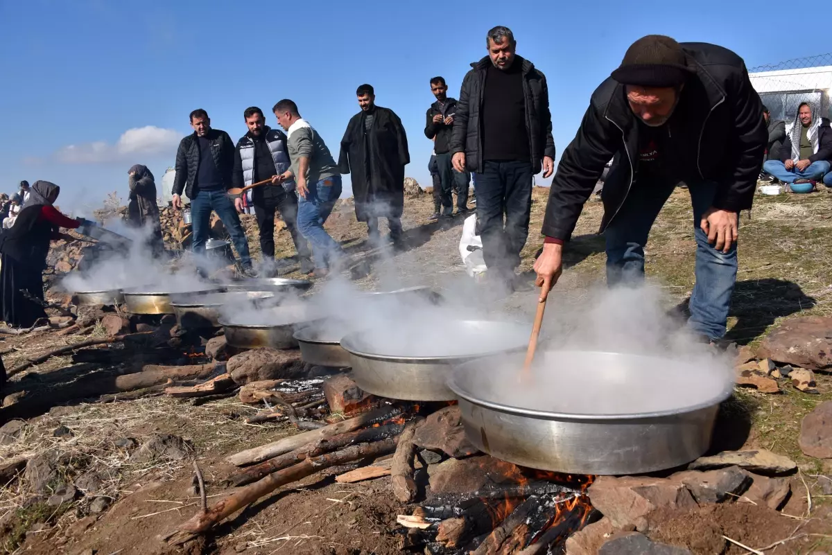 Siverek’te Çiftçiler Yağmur Duasına Çıktı