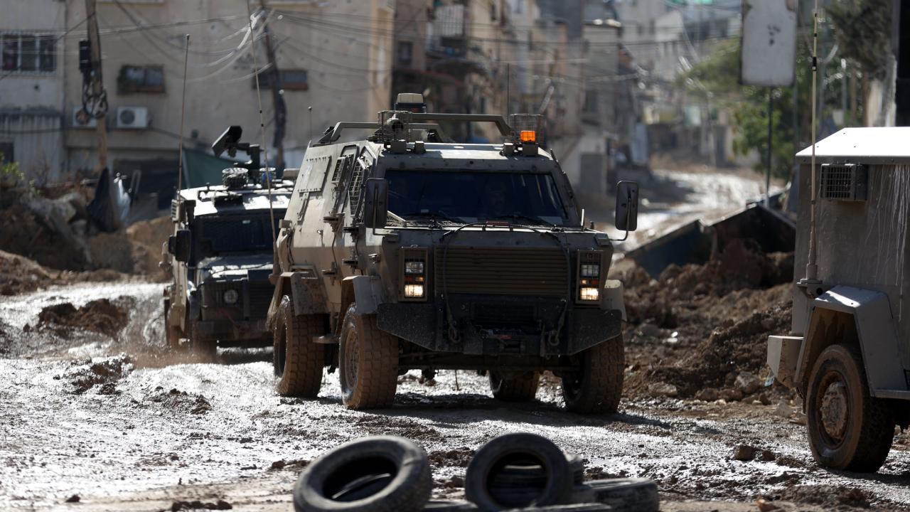 İşgalci İsrail 2002’den bu yana ilk defa Batı Şeria’ya tank gönderebilir